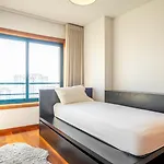 Seaside 3br Flat In Povoa By Lovelystay *