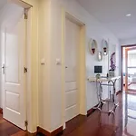 Seaside 3br Flat In Povoa By Lovelystay 公寓 *