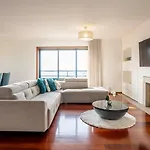 Seaside 3br Flat In Povoa By Lovelystay 公寓
