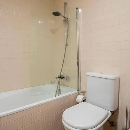 아파트 Seaside 3br Flat In Povoa By Lovelystay *