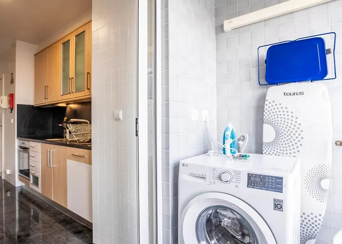 Seaside 3br Flat In Povoa By Lovelystay *