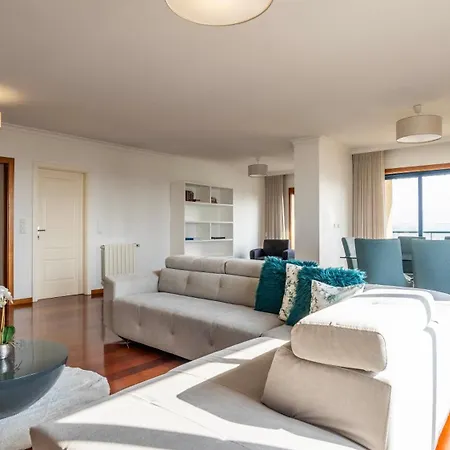 Seaside 3br Flat In Povoa By Lovelystay Apartament Póvoa de Varzim