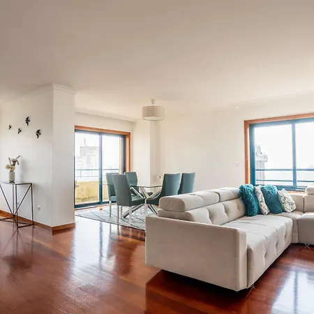 Seaside 3br Flat In Povoa By Lovelystay Apartament Póvoa de Varzim