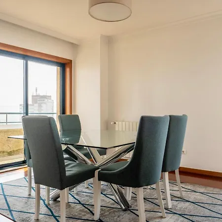 Seaside 3br Flat In Povoa By Lovelystay