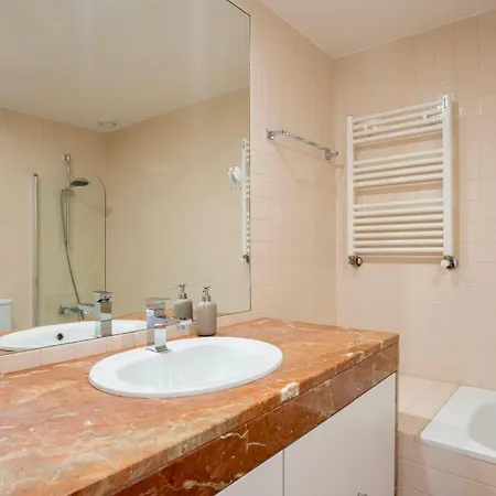 Seaside 3br Flat In Povoa By Lovelystay Apartament *