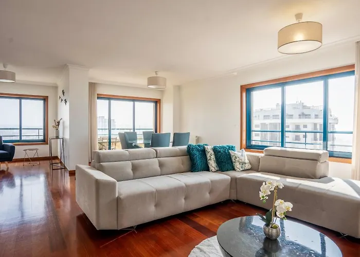 Appartamento Seaside 3br Flat In Povoa By Lovelystay