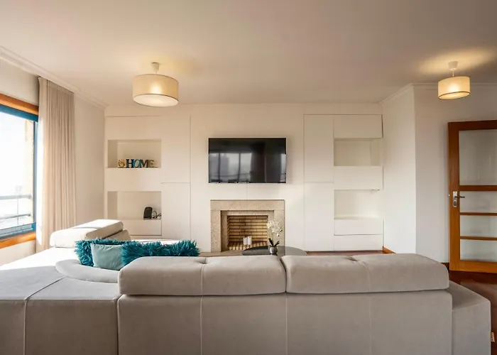 Seaside 3br Flat In Povoa By Lovelystay * Póvoa de Varzim